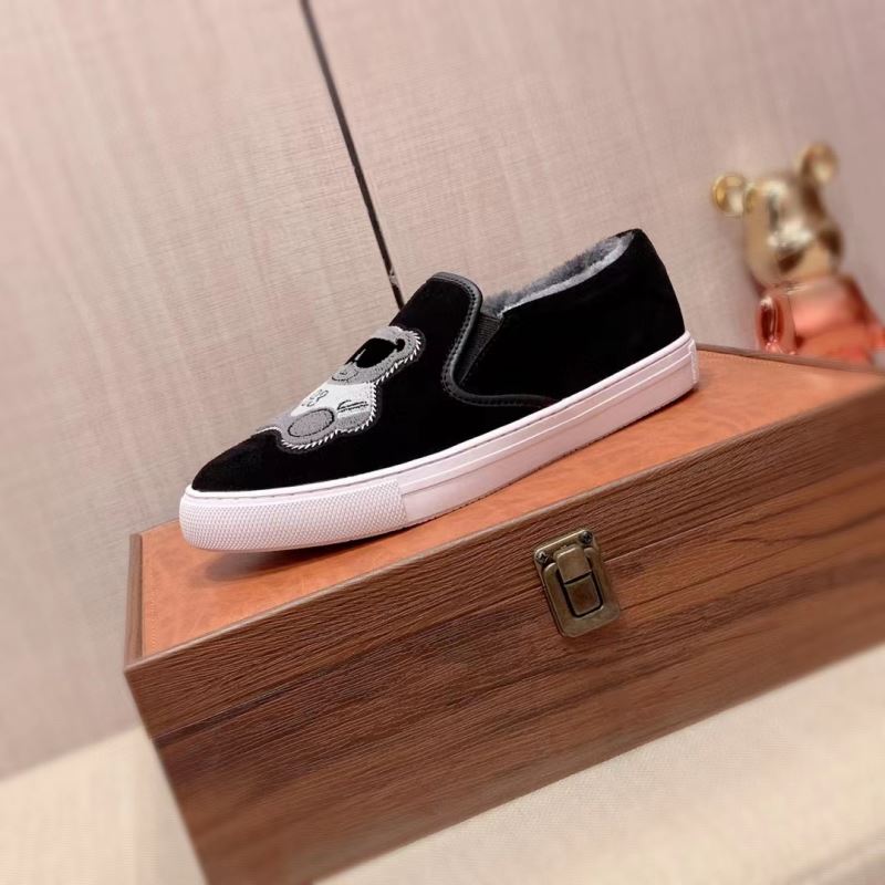 G*u*i sneakers
